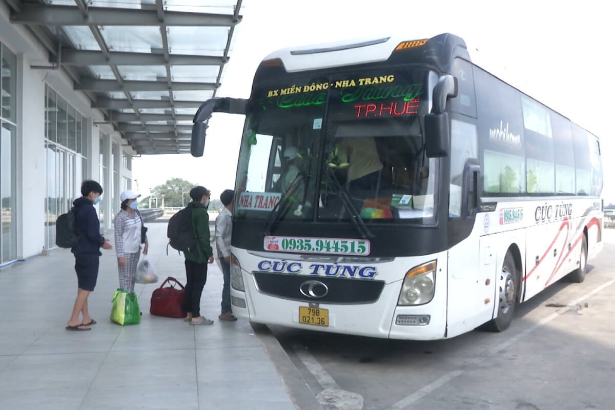 Hãng xe Cúc Tùng là cái tên quen thuộc đồng hành với hành khách trên mọi tuyến đường